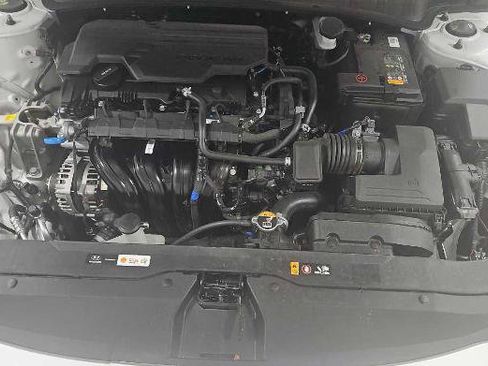 Used 2026 Hyundai Elantra Sport FWD image 15