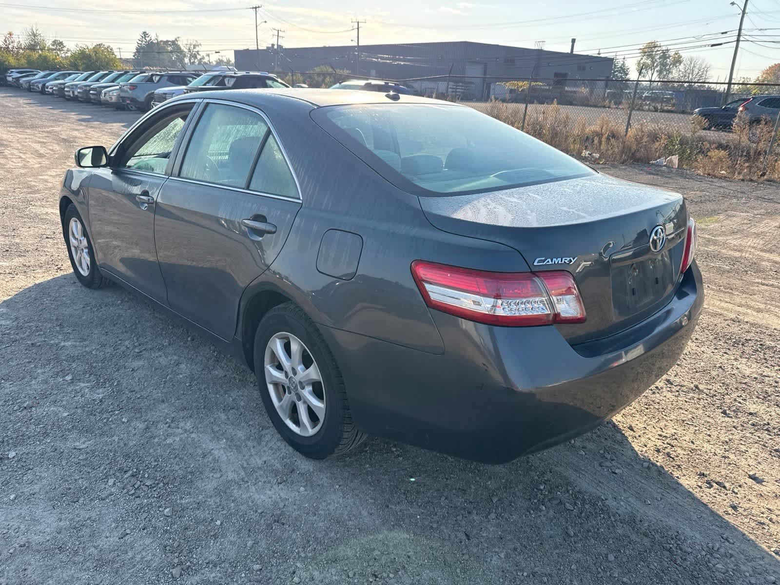 Used 2011 Toyota Camry LE w/ LE Extra-Value Pkg FWD image 2