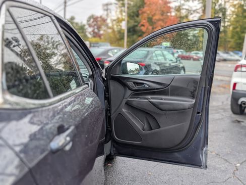Used 2019 Chevrolet Equinox LT image 36