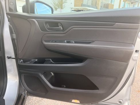 Used 2018 Honda Odyssey EX-L image 20