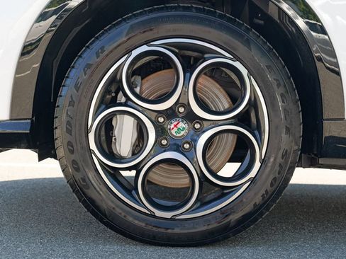 Used 2024 Alfa Romeo Tonale Ti AWD/4WD image 15