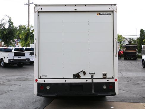 Used 2021 Chevrolet Express 3500 w/ Power Convenience Package RWD image 4