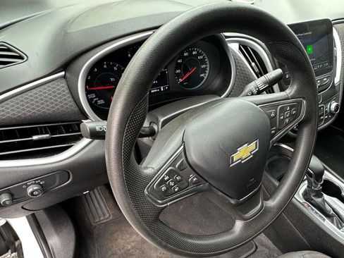 Used 2023 Chevrolet Malibu LT FWD image 10