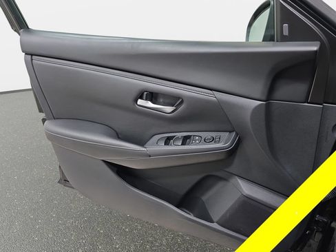 Used 2024 Nissan Sentra SV FWD image 27