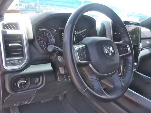 Used 2024 RAM 2500 Big Horn w/ Night Edition AWD/4WD image 9