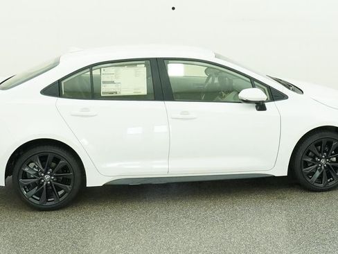 New 2026 Toyota Corolla SE FWD image 11