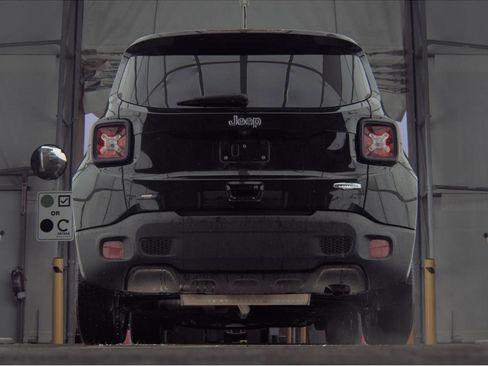 Used 2018 Jeep Renegade Latitude image 26