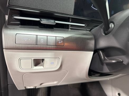 Used 2024 Hyundai Kona SEL AWD/4WD image 39