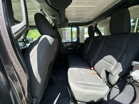 Used 2021 Jeep Wrangler Unlimited Sport AWD/4WD image 19