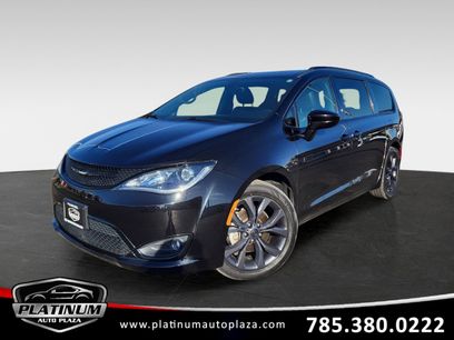 Used 2019 Chrysler Pacifica Touring-L w/ S Appearance Package