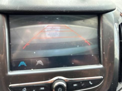Used 2017 Chevrolet Cruze LT FWD image 6