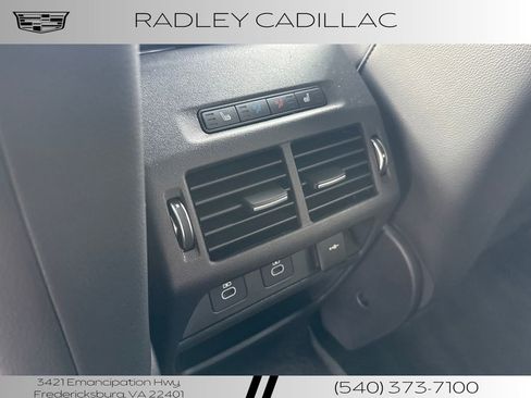 Used 2024 Land Rover Discovery Sport Dynamic SE image 12