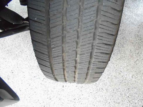 Used 2022 Nissan Frontier SV image 6