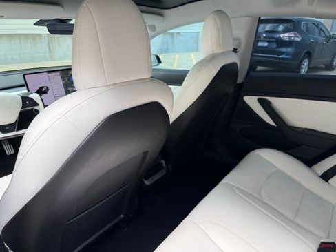 Used 2018 Tesla Model 3 AWD/4WD image 16