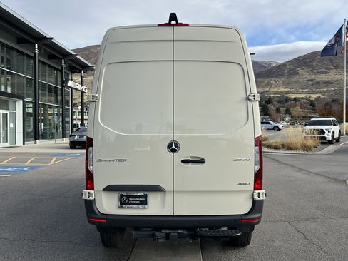 New 2025 Mercedes-Benz Sprinter 2500 image 9