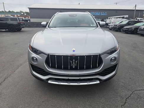 Used 2017 Maserati Levante S AWD/4WD image 21