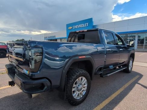 Certified 2020 GMC Sierra 2500 Denali w/ Denali Ultimate Package AWD/4WD image 4