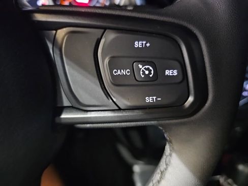 Used 2023 Jeep Wrangler Unlimited Sport AWD/4WD image 33