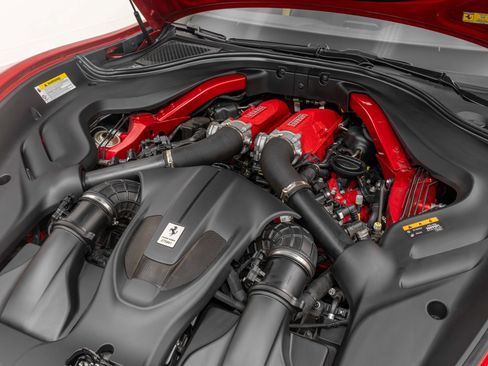 Certified 2022 Ferrari Roma image 21