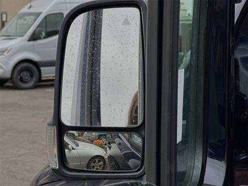 Used 2024 Mercedes-Benz Sprinter 144 Cargo image 9