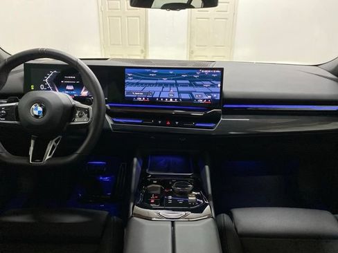 Used 2026 BMW 530i RWD image 13