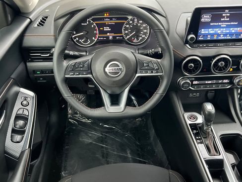 Used 2023 Nissan Sentra SR w/ Electronics Package image 15