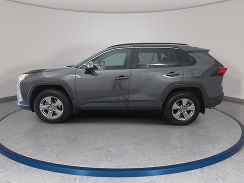 Used 2025 Toyota RAV4 XLE image 8