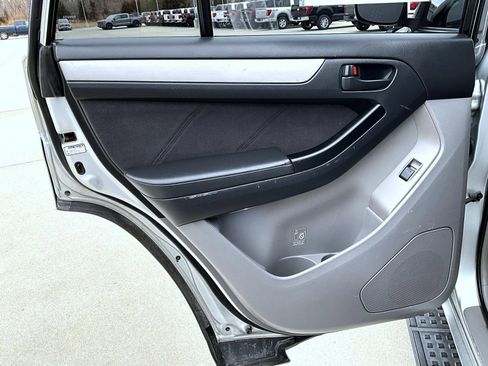 Used 2004 Toyota 4Runner SR5 image 21