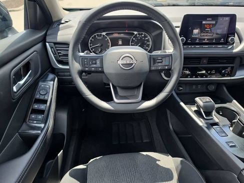 Certified 2026 Nissan Rogue SV FWD image 14