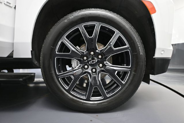 Used 2023 Chevrolet Tahoe Premier w/ Advanced Technology Package AWD/4WD image 12