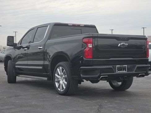 Used 2024 Chevrolet Silverado 1500 High Country w/ High Country Premium Package AWD/4WD image 25