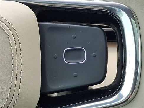 Certified 2025 Lincoln Nautilus Reserve AWD/4WD image 23