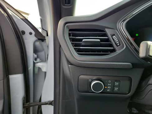 New 2026 Ford Escape ST-Line w/ Cold Weather Package image 21