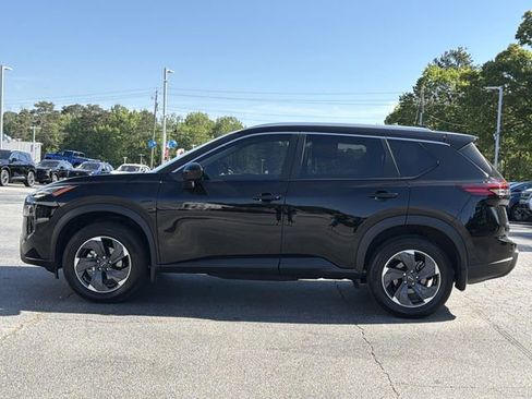 Used 2024 Nissan Rogue SV w/ SV Premium Package image 23