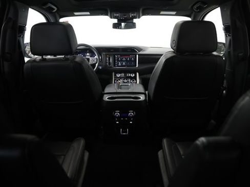 Used 2024 GMC Yukon XL Denali AWD/4WD image 41