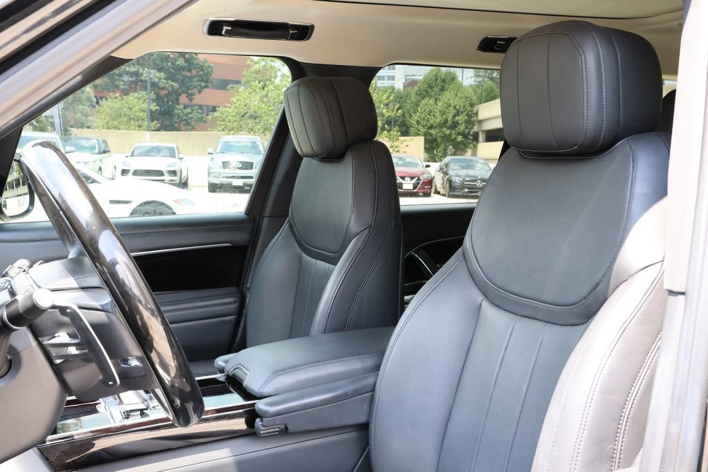 Certified 2023 Land Rover Range Rover SE AWD/4WD image 11