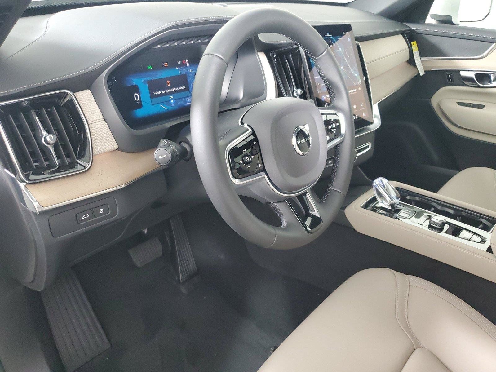 New 2026 Volvo XC90 T8 Core AWD/4WD image 24