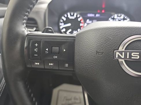 Used 2025 Nissan Rogue SV w/ SV Premium Package FWD image 17