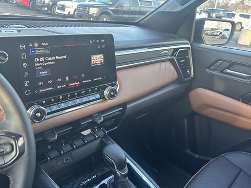 Used 2023 GMC Canyon AT4 w/ AT4 Premium Package image 27