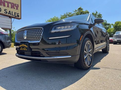 Used 2022 Lincoln Nautilus FWD image 1