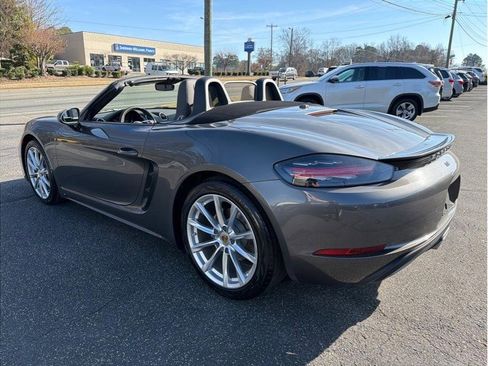 Used 2018 Porsche 718 Boxster image 4