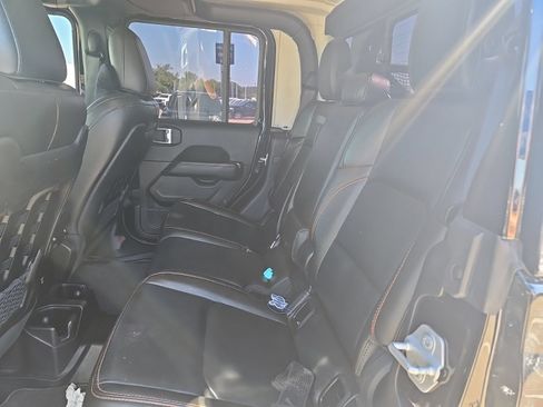 Used 2021 Jeep Gladiator Mojave AWD/4WD image 10