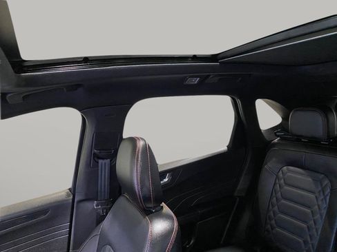 Used 2023 Ford Escape ST-Line Elite w/ Premium Technology Package AWD/4WD image 19