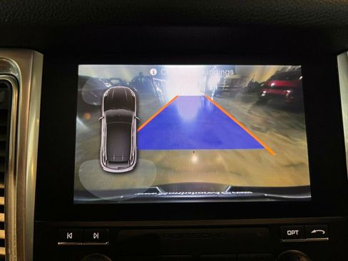 Used 2018 Porsche Macan image 19