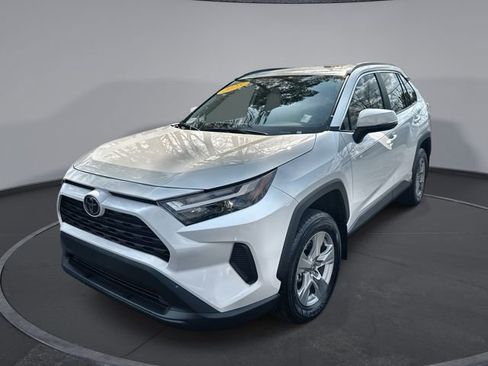 Used 2025 Toyota RAV4 XLE image 1