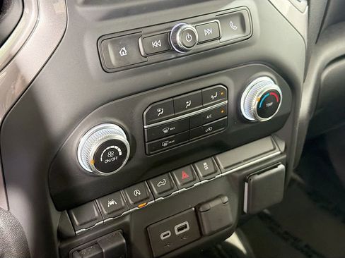 Used 2024 GMC Sierra 1500 Pro w/ Graphite Edition AWD/4WD image 17