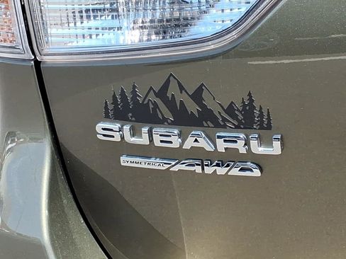Used 2023 Subaru Forester Premium AWD/4WD image 13