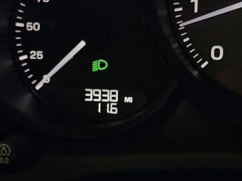 Used 2025 Porsche Macan S AWD/4WD image 22