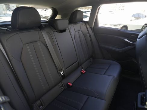 Used 2025 Audi Q6 e-tron Premium Plus w/ Premium Plus image 21