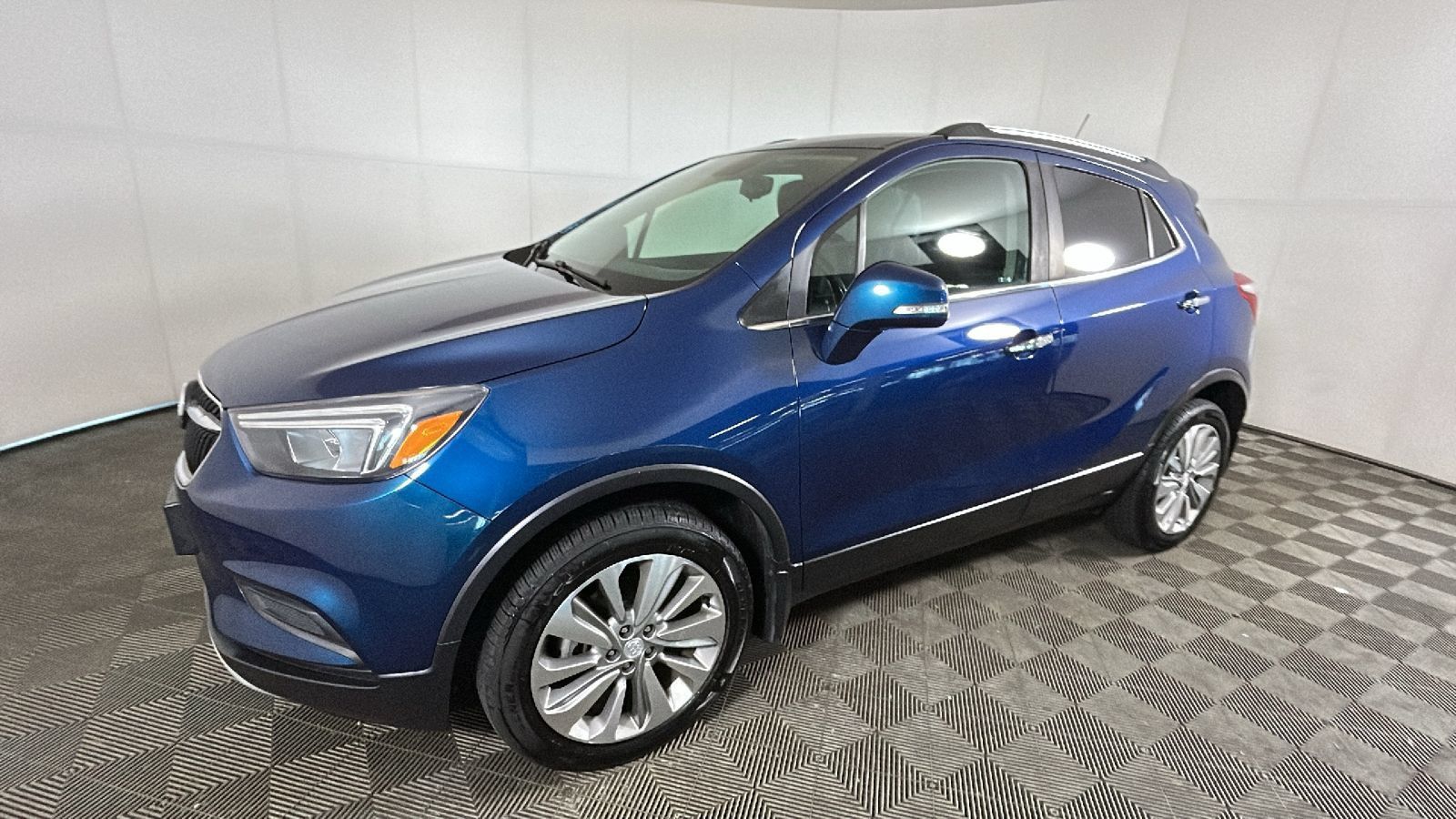 Used 2019 Buick Encore Preferred AWD/4WD image 8